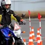 Как быстро пройти обучение в мотошколе и получить права?